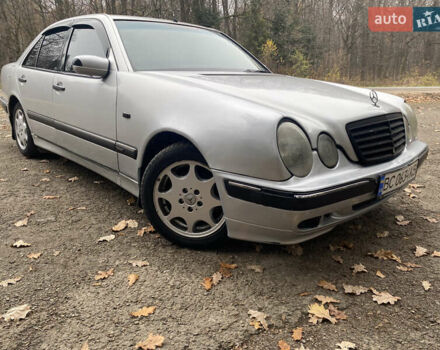 Серый Мерседес Е-Класс, объемом двигателя 2 л и пробегом 450 тыс. км за 2999 $, фото 1 на Automoto.ua