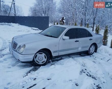 Серый Мерседес Е-Класс, объемом двигателя 2.2 л и пробегом 719 тыс. км за 2500 $, фото 7 на Automoto.ua