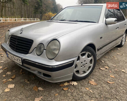 Серый Мерседес Е-Класс, объемом двигателя 2 л и пробегом 450 тыс. км за 2999 $, фото 15 на Automoto.ua