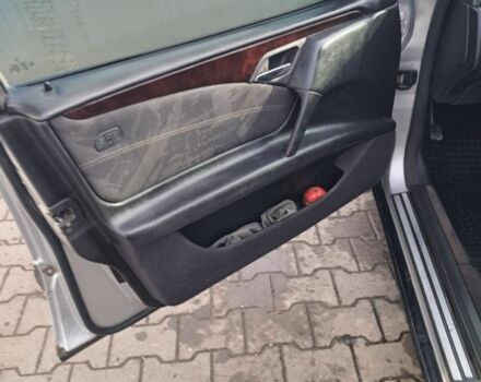 Сірий Мерседес Е-Клас, об'ємом двигуна 3 л та пробігом 270 тис. км за 2100 $, фото 13 на Automoto.ua