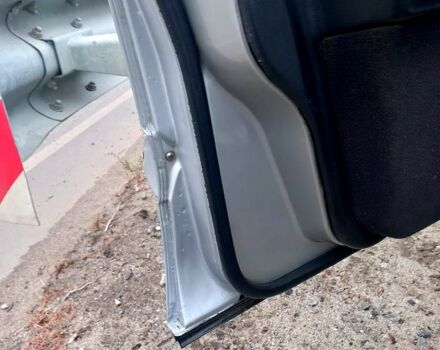 Серый Мерседес Е-Класс, объемом двигателя 2 л и пробегом 466 тыс. км за 4300 $, фото 9 на Automoto.ua