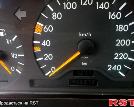 Серый Мерседес Е-Класс, объемом двигателя 2 л и пробегом 466 тыс. км за 4300 $, фото 4 на Automoto.ua