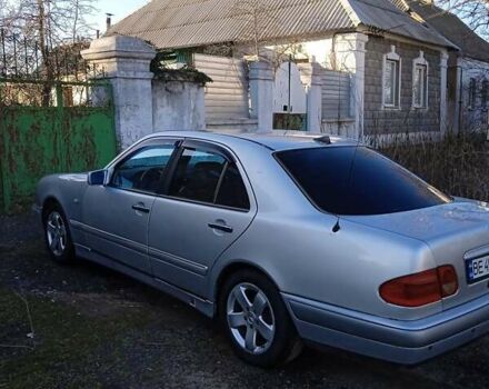 Сірий Мерседес Е-Клас, об'ємом двигуна 2.8 л та пробігом 366 тис. км за 3800 $, фото 2 на Automoto.ua