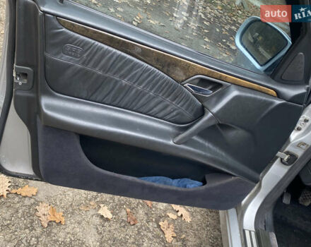Серый Мерседес Е-Класс, объемом двигателя 2 л и пробегом 450 тыс. км за 2999 $, фото 20 на Automoto.ua