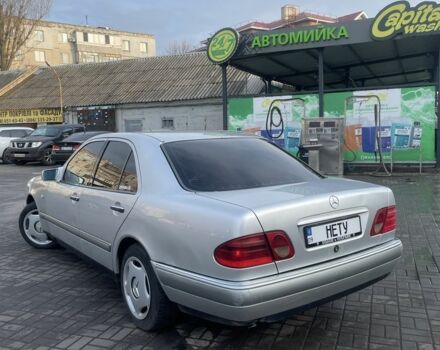 Серый Мерседес Е-Класс, объемом двигателя 0 л и пробегом 322 тыс. км за 3200 $, фото 2 на Automoto.ua