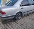 Сірий Мерседес Е-Клас, об'ємом двигуна 3 л та пробігом 270 тис. км за 2100 $, фото 1 на Automoto.ua