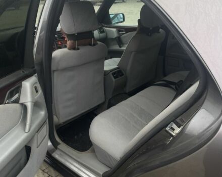 Сірий Мерседес Е-Клас, об'ємом двигуна 2.3 л та пробігом 340 тис. км за 3200 $, фото 4 на Automoto.ua