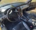 Серый Мерседес Е-Класс, объемом двигателя 2.3 л и пробегом 330 тыс. км за 3890 $, фото 1 на Automoto.ua