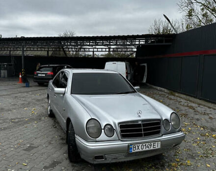 Мерседес Е-Класс 1996 в Полонном на Automoto.ua Серый Мерседес Е-Класс, объемом двигателя 3.2 л и пробегом 450 тыс. км за 3000 $, фото 1 на Automoto.ua