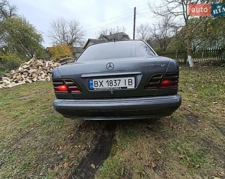 Мерседес Е-Класс 1996 в Жидачов на Automoto.ua Серый Мерседес Е-Класс, объемом двигателя 2.3 л и пробегом 420 тыс. км за 1750 $, фото 3 на Automoto.ua