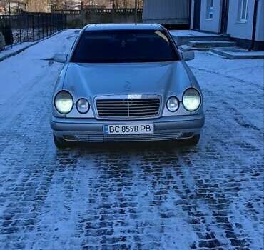 Серый Мерседес Е-Класс, объемом двигателя 2 л и пробегом 344 тыс. км за 3300 $, фото 61 на Automoto.ua