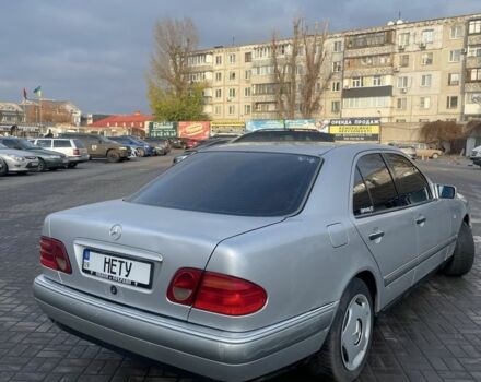 Серый Мерседес Е-Класс, объемом двигателя 0 л и пробегом 322 тыс. км за 3200 $, фото 3 на Automoto.ua