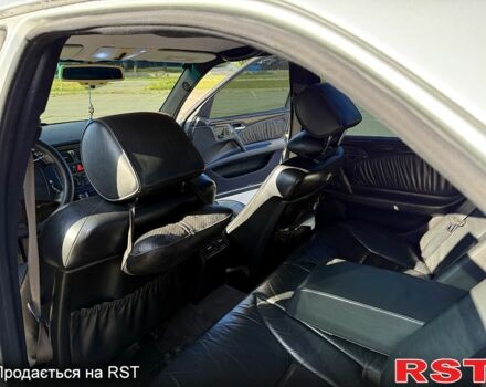 Серый Мерседес Е-Класс, объемом двигателя 3.2 л и пробегом 0 тыс. км за 4000 $, фото 6 на Automoto.ua