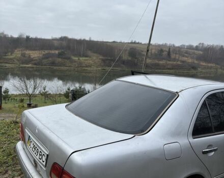 Серый Мерседес Е-Класс, объемом двигателя 2 л и пробегом 329 тыс. км за 1550 $, фото 3 на Automoto.ua