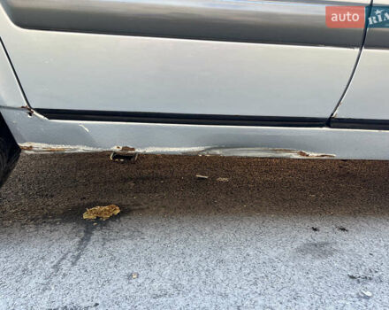 Сірий Мерседес Е-Клас, об'ємом двигуна 2 л та пробігом 440 тис. км за 2600 $, фото 11 на Automoto.ua