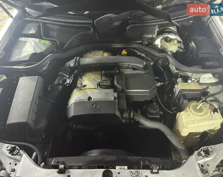 Серый Мерседес Е-Класс, объемом двигателя 2 л и пробегом 150 тыс. км за 2850 $, фото 18 на Automoto.ua