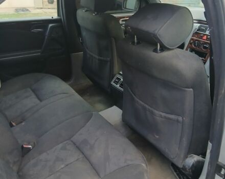 Сірий Мерседес Е-Клас, об'ємом двигуна 2.3 л та пробігом 350 тис. км за 3000 $, фото 4 на Automoto.ua