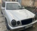 Сірий Мерседес Е-Клас, об'ємом двигуна 0 л та пробігом 325 тис. км за 3700 $, фото 1 на Automoto.ua