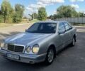 Сірий Мерседес Е-Клас, об'ємом двигуна 2.3 л та пробігом 230 тис. км за 3149 $, фото 2 на Automoto.ua