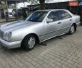 Серый Мерседес Е-Класс, объемом двигателя 2.2 л и пробегом 722 тыс. км за 2700 $, фото 1 на Automoto.ua