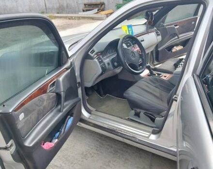Серый Мерседес Е-Класс, объемом двигателя 2 л и пробегом 210 тыс. км за 2500 $, фото 1 на Automoto.ua