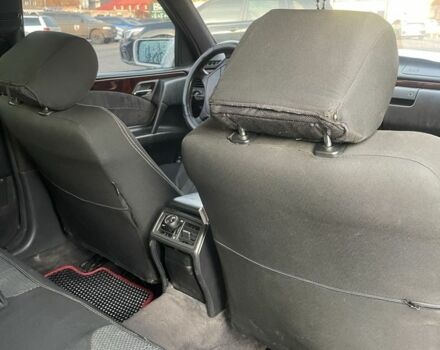 Серый Мерседес Е-Класс, объемом двигателя 0 л и пробегом 322 тыс. км за 3200 $, фото 5 на Automoto.ua