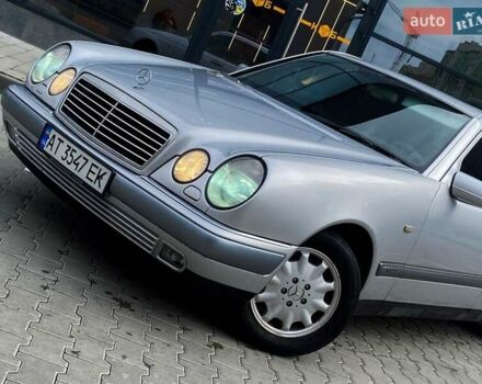 Серый Мерседес Е-Класс, объемом двигателя 2.3 л и пробегом 346 тыс. км за 4550 $, фото 1 на Automoto.ua