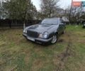 Мерседес Е-Класс 1996 в Жидачов на Automoto.ua Серый Мерседес Е-Класс, объемом двигателя 2.3 л и пробегом 420 тыс. км за 1750 $, фото 5 на Automoto.ua