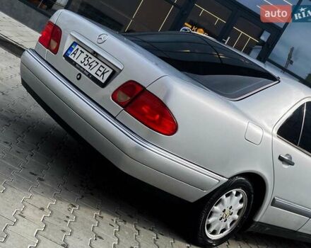 Серый Мерседес Е-Класс, объемом двигателя 2.3 л и пробегом 346 тыс. км за 4550 $, фото 4 на Automoto.ua