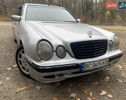 Серый Мерседес Е-Класс, объемом двигателя 2 л и пробегом 450 тыс. км за 2999 $, фото 3 на Automoto.ua