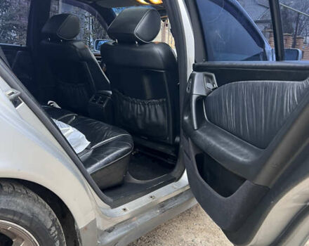 Серый Мерседес Е-Класс, объемом двигателя 2.3 л и пробегом 276 тыс. км за 3100 $, фото 21 на Automoto.ua