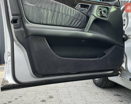 Серый Мерседес Е-Класс, объемом двигателя 2.8 л и пробегом 346 тыс. км за 4800 $, фото 21 на Automoto.ua