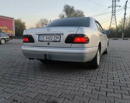 Сірий Мерседес Е-Клас, об'ємом двигуна 2.2 л та пробігом 400 тис. км за 4650 $, фото 2 на Automoto.ua