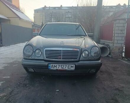 Сірий Мерседес Е-Клас, об'ємом двигуна 3 л та пробігом 180 тис. км за 5800 $, фото 2 на Automoto.ua