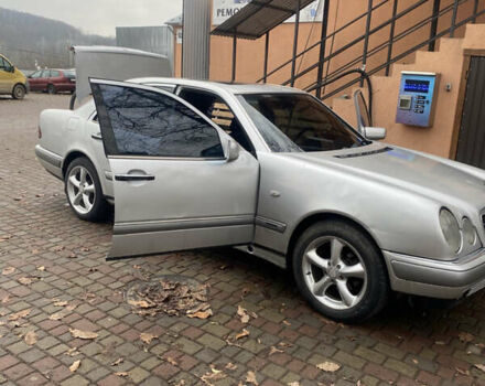 Серый Мерседес Е-Класс, объемом двигателя 2.3 л и пробегом 334 тыс. км за 3000 $, фото 1 на Automoto.ua