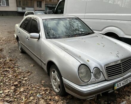 Серый Мерседес Е-Класс, объемом двигателя 4.2 л и пробегом 1 тыс. км за 2300 $, фото 1 на Automoto.ua