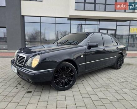 Сірий Мерседес Е-Клас, об'ємом двигуна 2 л та пробігом 245 тис. км за 3750 $, фото 67 на Automoto.ua