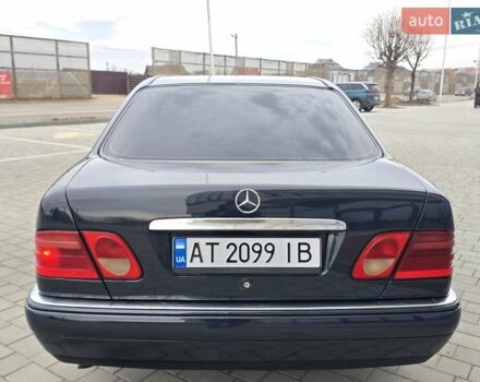 Сірий Мерседес Е-Клас, об'ємом двигуна 2 л та пробігом 245 тис. км за 3750 $, фото 20 на Automoto.ua