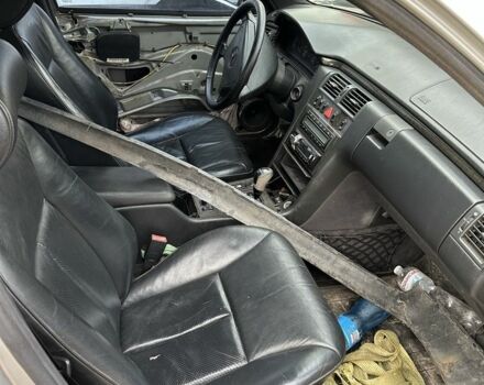 Серый Мерседес Е-Класс, объемом двигателя 4.2 л и пробегом 1 тыс. км за 2300 $, фото 6 на Automoto.ua