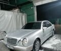 Серый Мерседес Е-Класс, объемом двигателя 2.2 л и пробегом 340 тыс. км за 2550 $, фото 5 на Automoto.ua