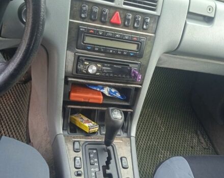 Серый Мерседес Е-Класс, объемом двигателя 4.2 л и пробегом 300 тыс. км за 4000 $, фото 7 на Automoto.ua