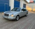 Серый Мерседес Е-Класс, объемом двигателя 2.5 л и пробегом 300 тыс. км за 3700 $, фото 1 на Automoto.ua