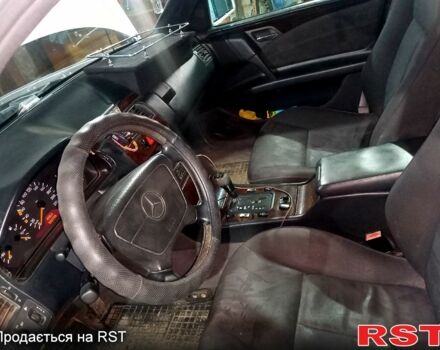 Сірий Мерседес Е-Клас, об'ємом двигуна 2.9 л та пробігом 520 тис. км за 3100 $, фото 2 на Automoto.ua