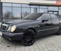 Сірий Мерседес Е-Клас, об'ємом двигуна 2 л та пробігом 245 тис. км за 3750 $, фото 57 на Automoto.ua