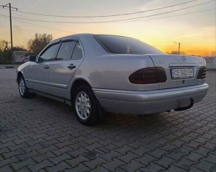 Сірий Мерседес Е-Клас, об'ємом двигуна 2.2 л та пробігом 400 тис. км за 4650 $, фото 3 на Automoto.ua