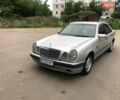 Серый Мерседес Е-Класс, объемом двигателя 2 л и пробегом 250 тыс. км за 2999 $, фото 1 на Automoto.ua