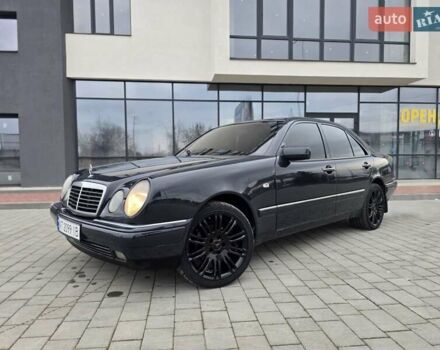 Сірий Мерседес Е-Клас, об'ємом двигуна 2 л та пробігом 245 тис. км за 3750 $, фото 64 на Automoto.ua