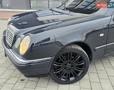 Сірий Мерседес Е-Клас, об'ємом двигуна 2 л та пробігом 245 тис. км за 3750 $, фото 10 на Automoto.ua