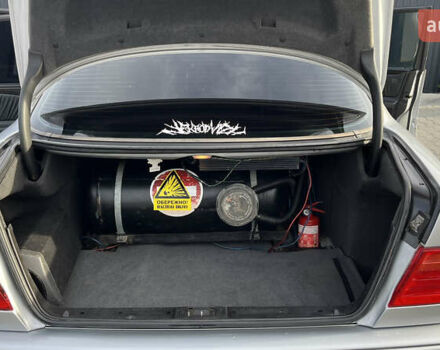 Серый Мерседес Е-Класс, объемом двигателя 2.8 л и пробегом 346 тыс. км за 4800 $, фото 26 на Automoto.ua