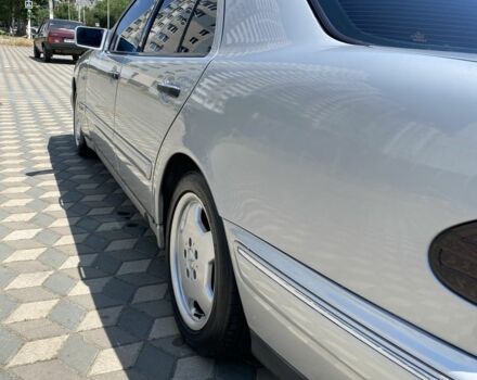 Серый Мерседес Е-Класс, объемом двигателя 2.4 л и пробегом 298 тыс. км за 1999 $, фото 3 на Automoto.ua